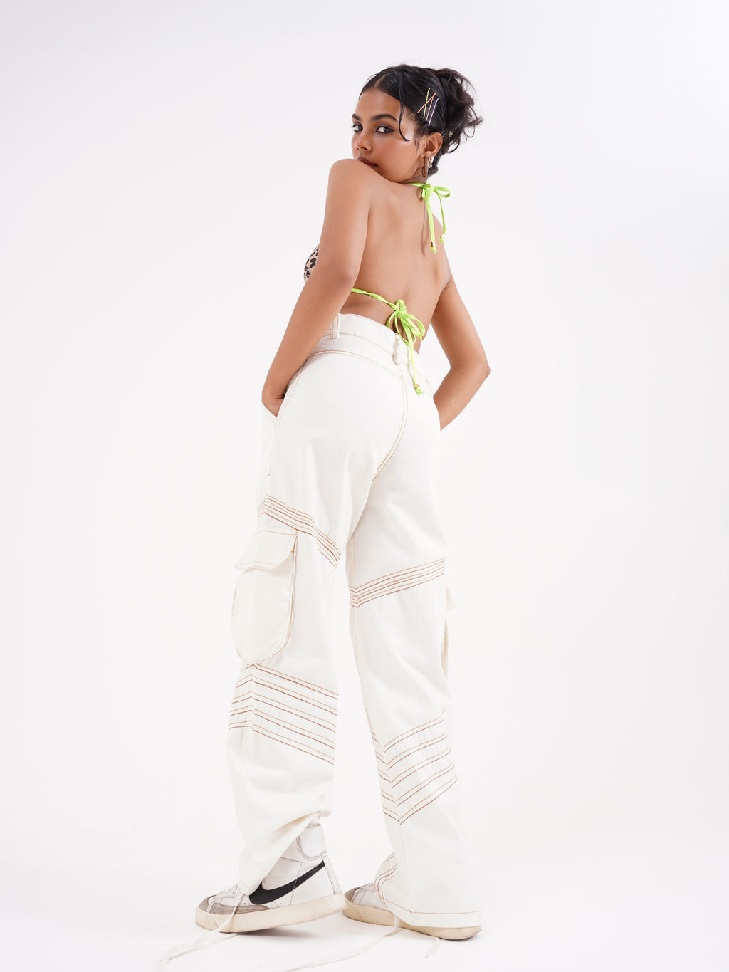 Crystal embroidered jeans
